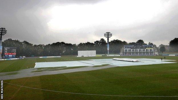 Play was abandoned for the day at Canterbury at 15:30 BST