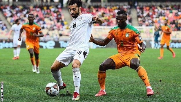 Egypt take on Ivory Coast at the Japoma Stadium