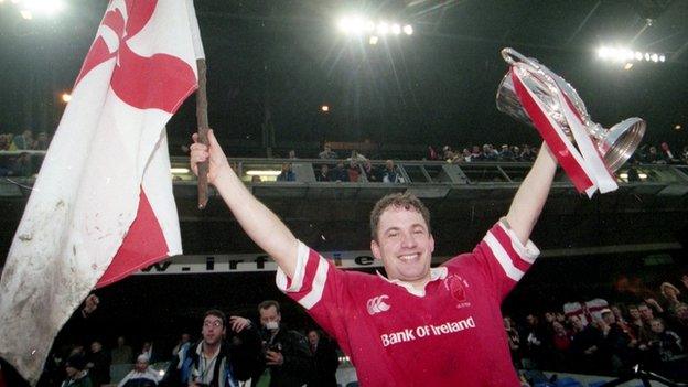 A day of celebrations - David Humphreys parades with the Heineken Cup in Dublin