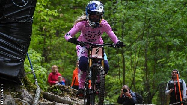 Mountain Bike World Championship Great Britain s Tahnee Seagrave wins women s downhill silver BBC Sport