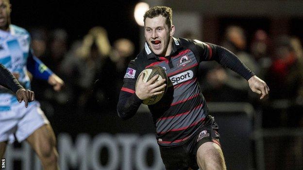 Mark Bennett races in to score a try for Edinburgh against Leinster