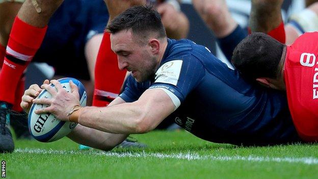 Jack Conan scores Leinster's first-half try despite Dorian Aldegheri's efforts