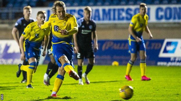 Stevie May scores a penalty