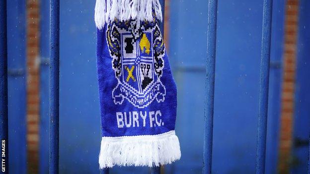 Bury scarf