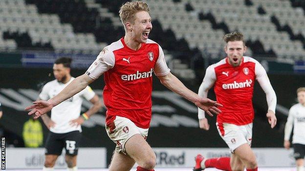 Jamie Lindsay celebrates