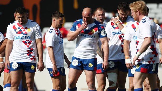 Great Britain players warm up in Auckland