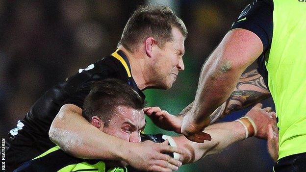 Dylan Hartley high tackles Sean O'Brien