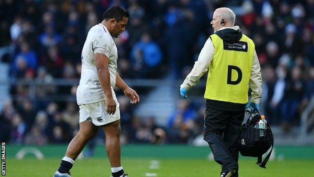 Mako Vunipola walks off the field after being injured against France