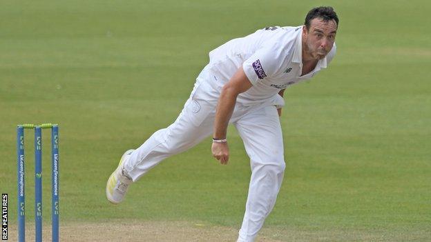 Kyle Abbott bowling for Hampshire this season