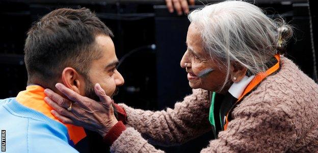 Charulata Patel meets Virat Kohli