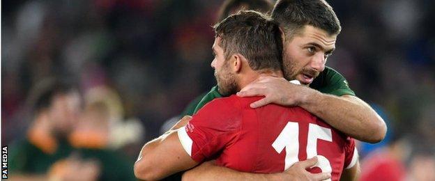 Leigh Halfpenny and Willie Le Roux