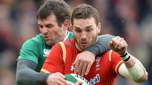 Jared Payne tackles George North