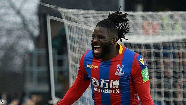 Bakary Sako celebrates his goal against Burnley