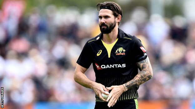 Kane Richardson prepares to bowl