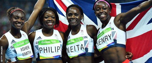 Great Britain win 4x100m bronze