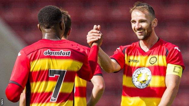 David Amoo and Sean Welsh celebrate with Partick Thistle