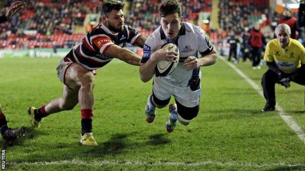 Glasgow's Mark Bennett scores a try in their 47-0 win over Leicester