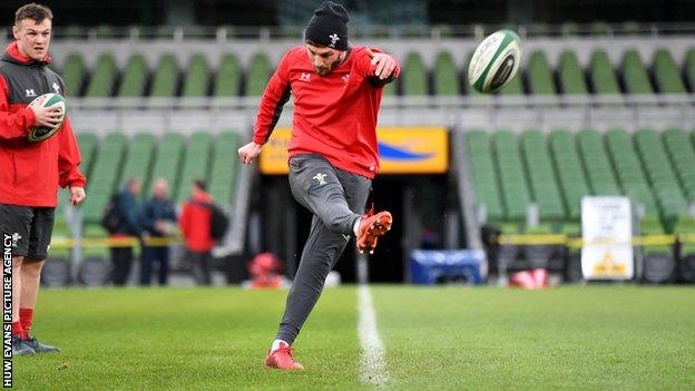 Owen Williams has played for Scarlets, Leicester and Gloucester