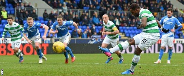 Moussa Dembele scores a penalty