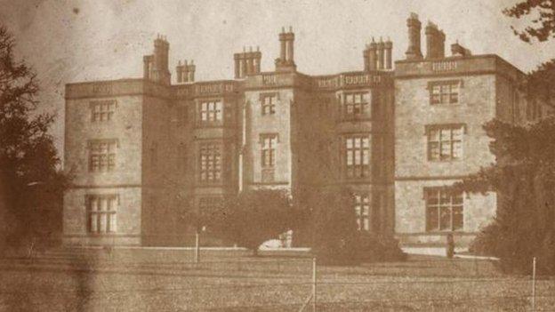 Plas Llanofer Fawr, ble dysgodd Augusta Hall (Gwenynen Gwent) a'i gŵr am y Gymraeg a diwylliant y Cymry