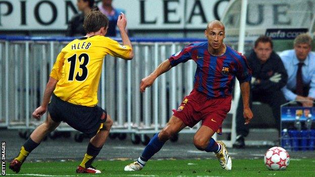 Henrik Larsson playing for Barcelona against Arsenal in the 2006 Champions League final