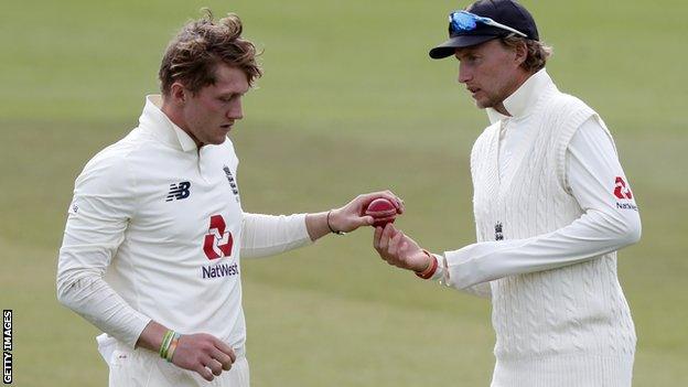 Dom Bess (left) with Joe Root