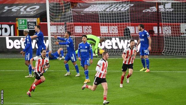 Sheffield United celebrate Oli McBurnie's (third from right) goal