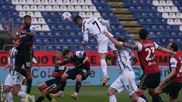 Cristiano Ronaldo scoring the first goal