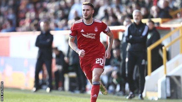 Teddy Jenks playing for Aberdeen