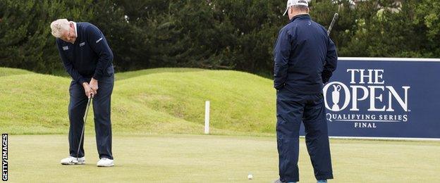 Colin Montgomerie putts at Gailes