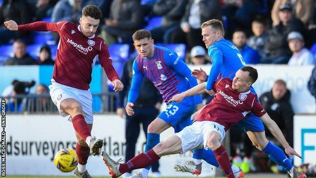 McKenna and Hamilton win the ball back for Arbroath