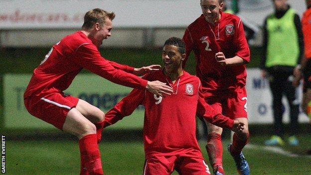 Tyler Roberts scores for Wales Under-16s v Scotland Under-16s (Victory Shield match, Aberystwyth, October 2013)