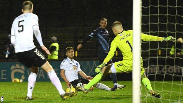 On-loan Aston Villa goalkeeper Viljami Sinisalo makes a save for Ayr