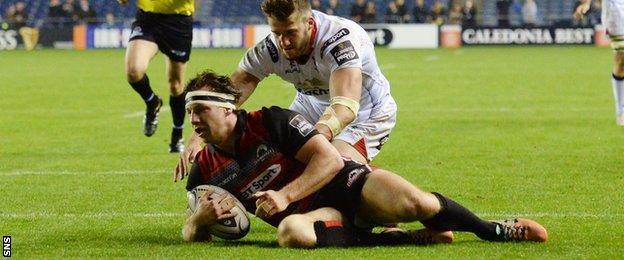 Hamish Watson scores for Edinburgh