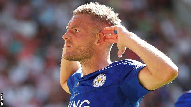 Jamie Vardy approaches the Sheffield United fans after scoring