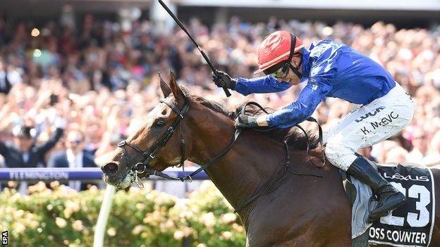 Kerrin McEvoy wins the Melbourne Cup on Cross Counter