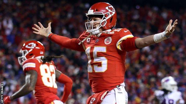 Patrick Mahomes celebrates