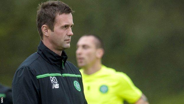 Celtic manager Ronny Deila and Scott Brown in training