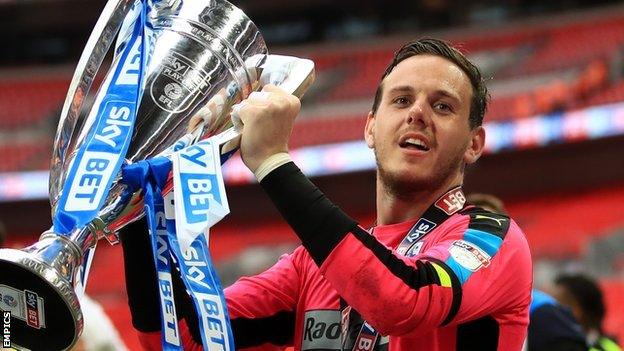 Danny Ward