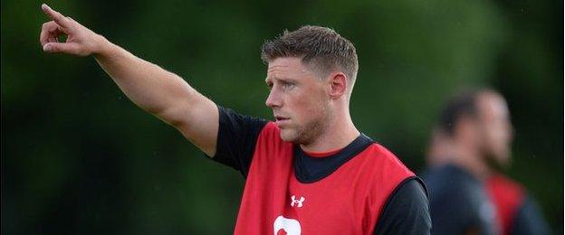 Rhys Priestland in training with Wales