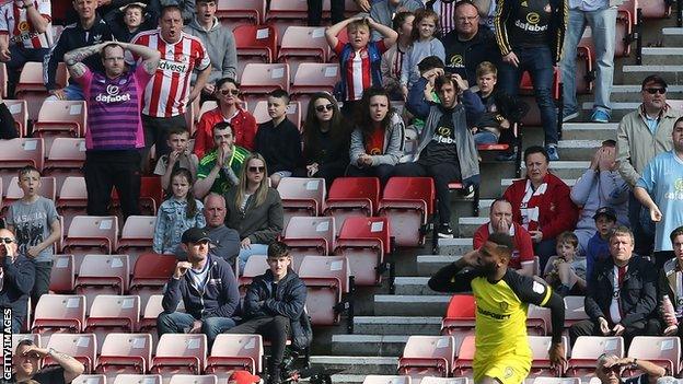 Darren Bent skips away after levelling for Burton against former club Sunderland