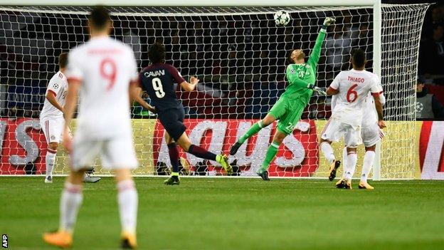 Edinson Cavani scores for Paris St-Germain against Bayern Munich