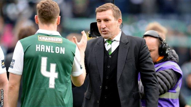 Alan Stubbs with defender Paul Hanlon