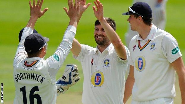 Mark Wood celebrates wicket