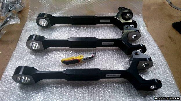 Rear suspension wishbones