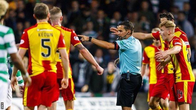 Partick Thistle players felt they should have been awarded a late penalty