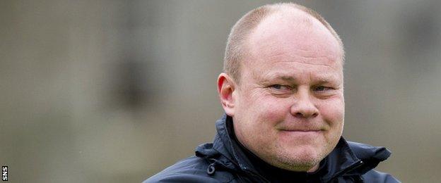 Dundee United manager Mixu Paatelainen