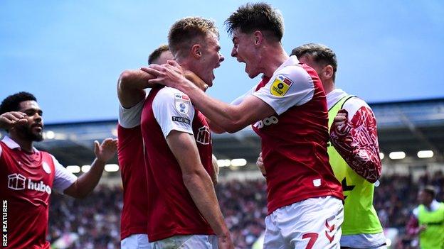 Bristol City get first Championship win of the season