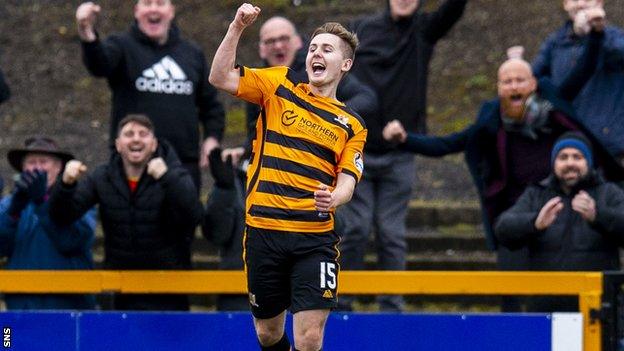 Lee Connolly celebrates after scoring to make it 1-0 Alloa