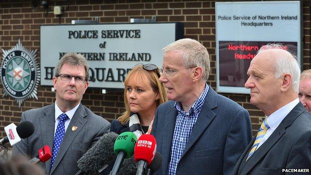 DUP MP Jeffrey Donaldson, and MLAs Michelle McIlveen, Gregory Campbell, Lord Morrow and Willie McCrea outside PSNI headquarters